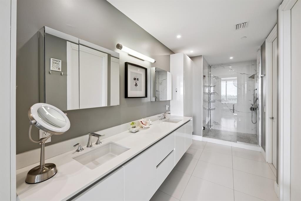 Fort Lauderdale, Florida, 33304, United States, 3 Bedrooms Bedrooms, ,3.5 BathroomsBathrooms,Residential,Forsale,1951902