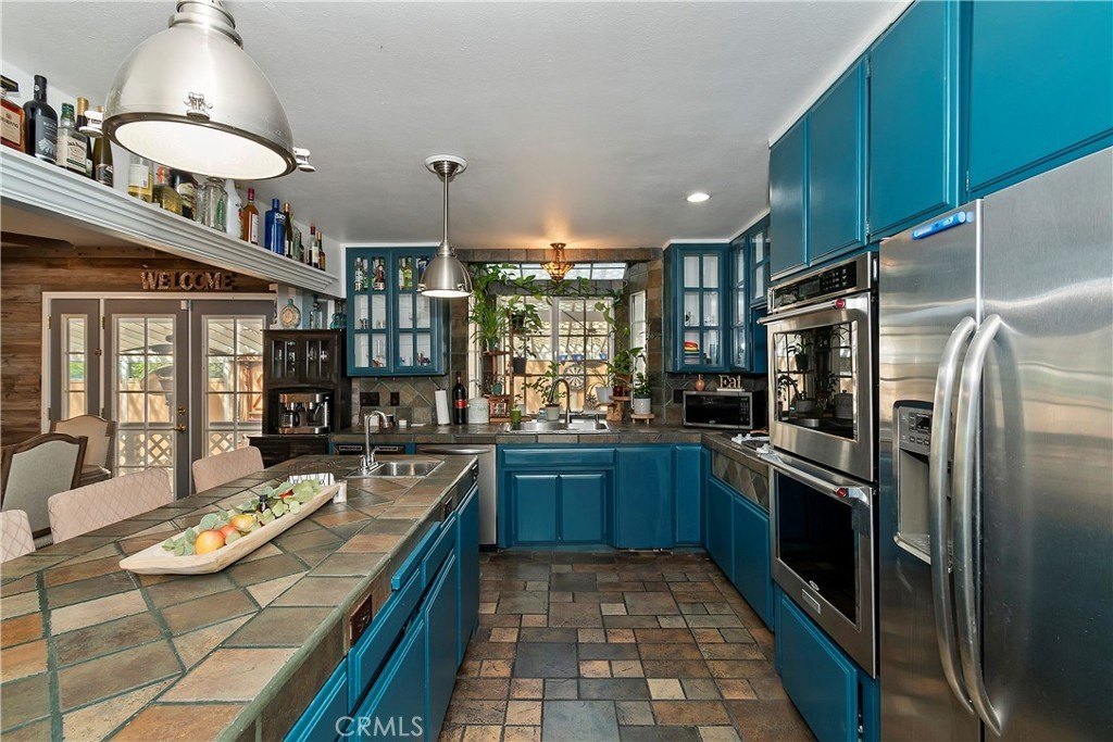 Crestline, California, 92325, United States, 5 Bedrooms Bedrooms, ,4.5 BathroomsBathrooms,Residential,Forsale,1934029