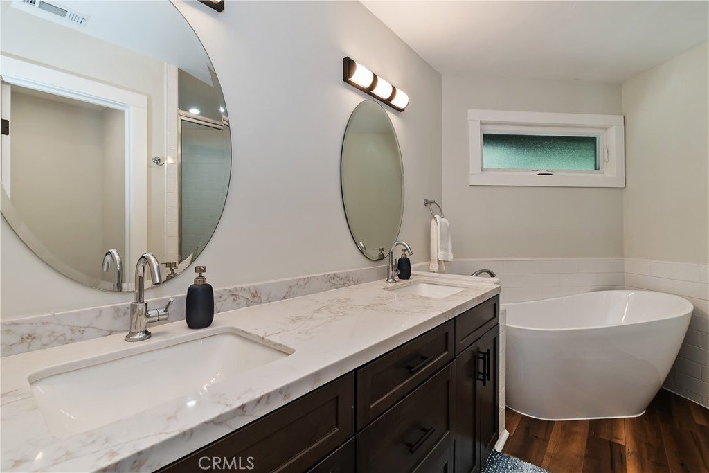 Lake Arrowhead, California, 92352, United States, 3 Bedrooms Bedrooms, ,2.5 BathroomsBathrooms,Residential,Forsale,1953307