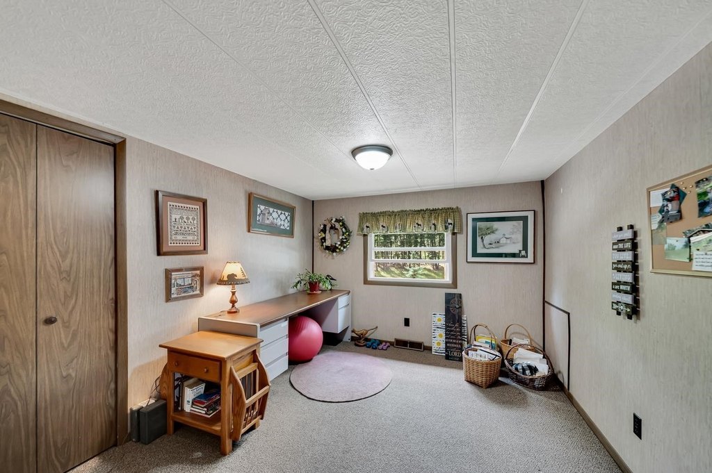 Custer, South Dakota, 57730, United States, 3 Bedrooms Bedrooms, ,2 BathroomsBathrooms,Residential,Forsale,1946253