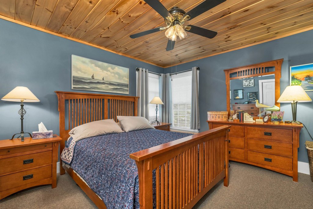 Thornton, New Hampshire, 03285, United States, 3 Bedrooms Bedrooms, ,2.5 BathroomsBathrooms,Residential,Forsale,1952885