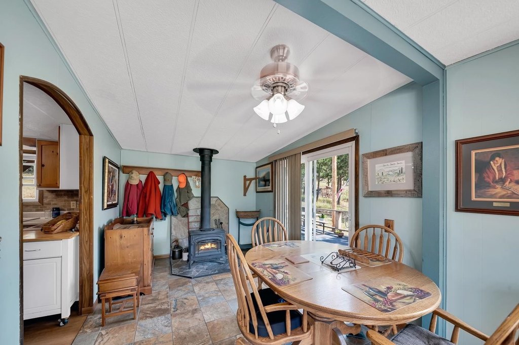 Custer, South Dakota, 57730, United States, 3 Bedrooms Bedrooms, ,2 BathroomsBathrooms,Residential,Forsale,1946253