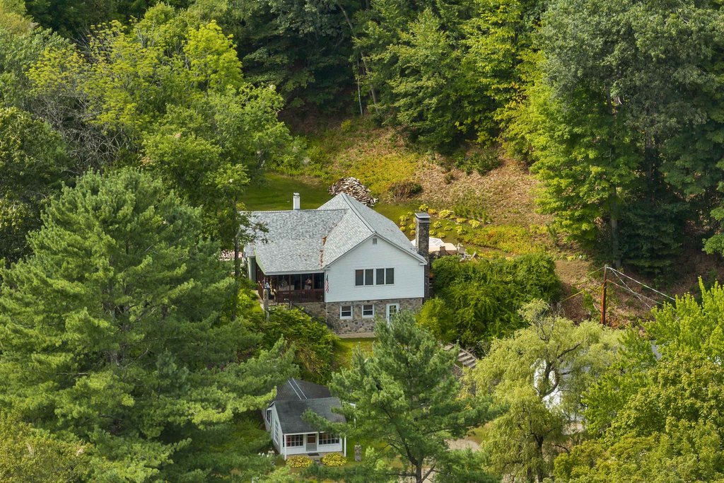 Thornton, New Hampshire, 03285, United States, 3 Bedrooms Bedrooms, ,2.5 BathroomsBathrooms,Residential,Forsale,1952885