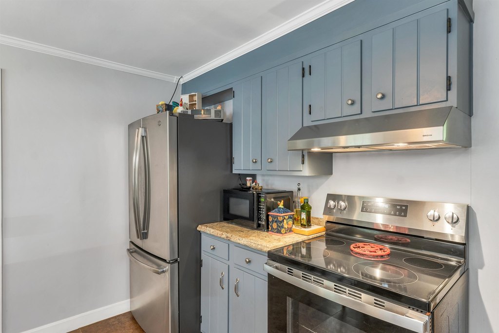 Thornton, New Hampshire, 03285, United States, 3 Bedrooms Bedrooms, ,2.5 BathroomsBathrooms,Residential,Forsale,1952885