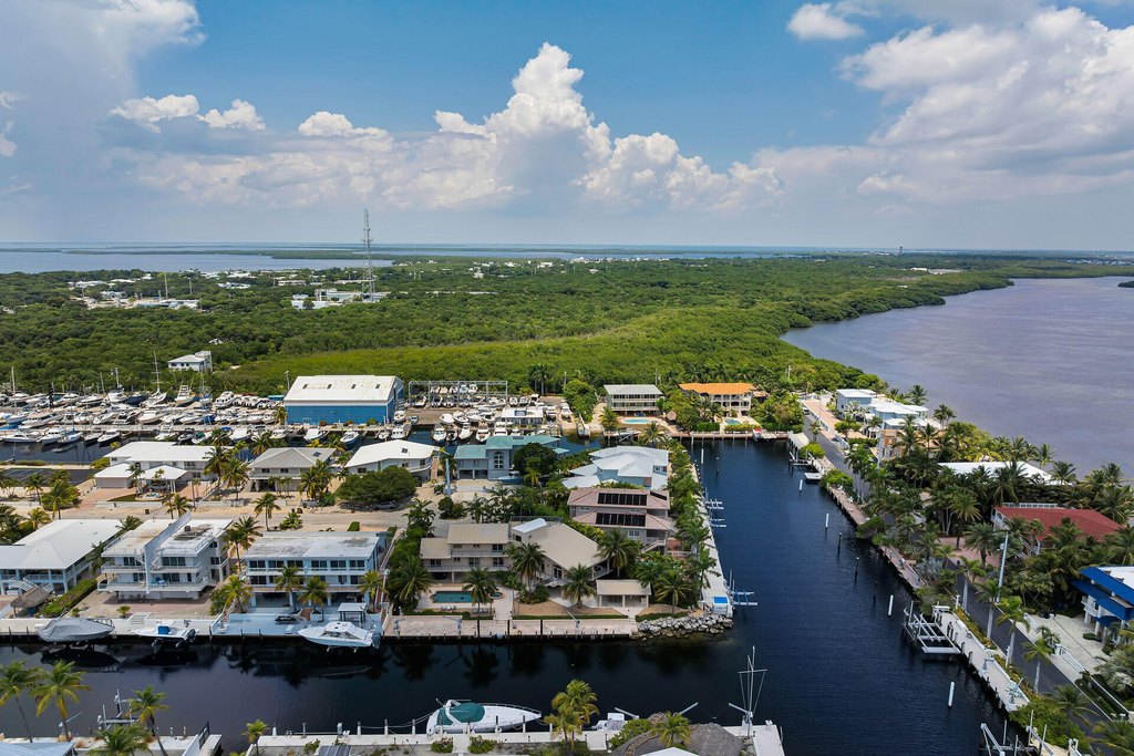 Key Largo, Florida, 33037, United States, 4 Bedrooms Bedrooms, ,3 BathroomsBathrooms,Residential,Forsale,1944354
