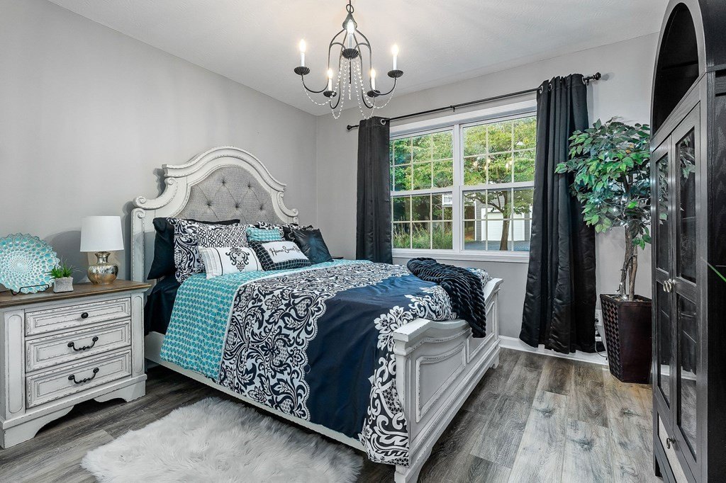 Byrdstown, Tennessee, 38549, United States, 4 Bedrooms Bedrooms, ,3.5 BathroomsBathrooms,Residential,Forsale,1953801