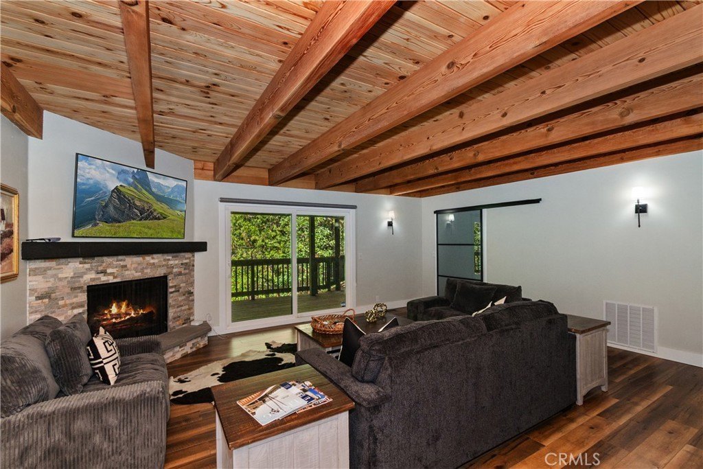Lake Arrowhead, California, 92352, United States, 3 Bedrooms Bedrooms, ,2.5 BathroomsBathrooms,Residential,Forsale,1953307