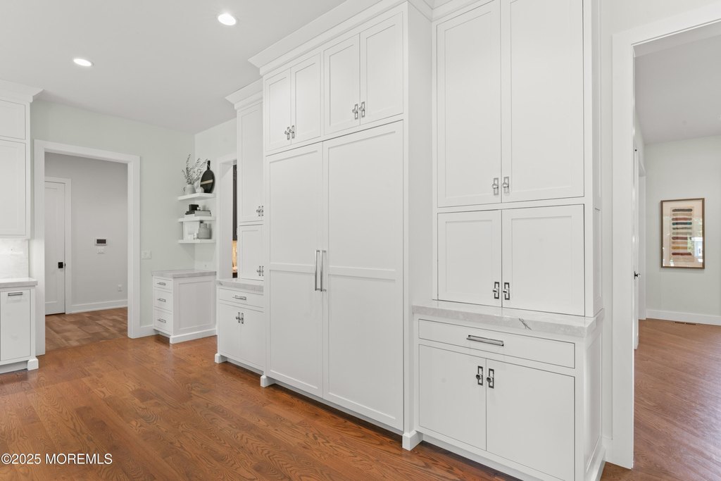 Rumson, New Jersey, 07760, United States, 6 Bedrooms Bedrooms, ,8.5 BathroomsBathrooms,Residential,Forsale,1936806