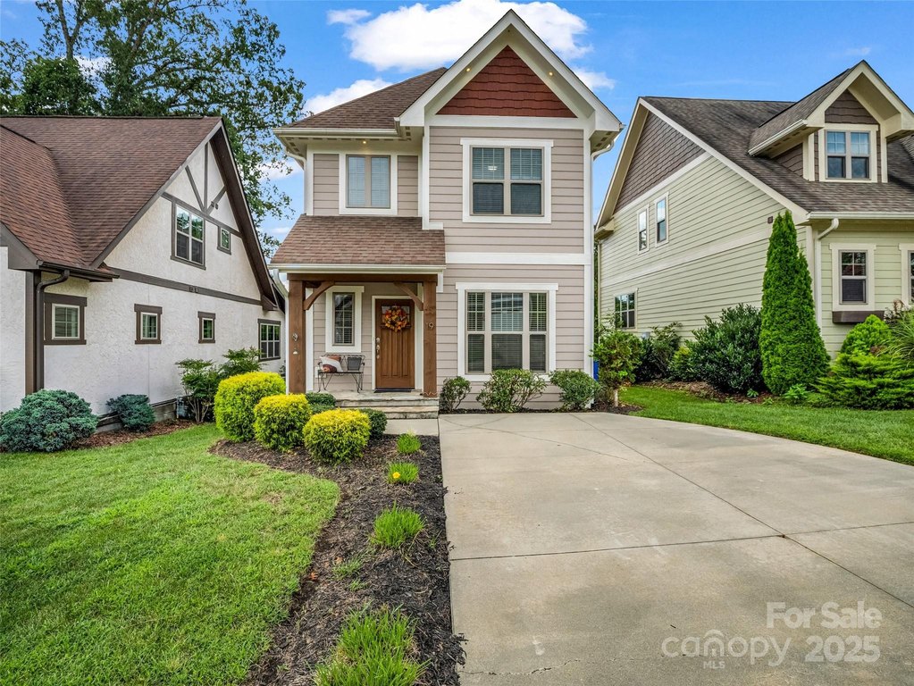 Black Mountain, North Carolina, 28711, United States, 3 Bedrooms Bedrooms, ,3 BathroomsBathrooms,Residential,Forsale,1886046 Black Mountain, North Carolina, 28711, United States, 3 Bedrooms Bedrooms, ,3 BathroomsBathrooms,Residential,Forsale,1886046