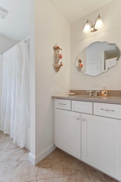 North Hampton, New Hampshire, 03862, United States, 3 Bedrooms Bedrooms, ,2.5 BathroomsBathrooms,Residential,Forsale,1952899