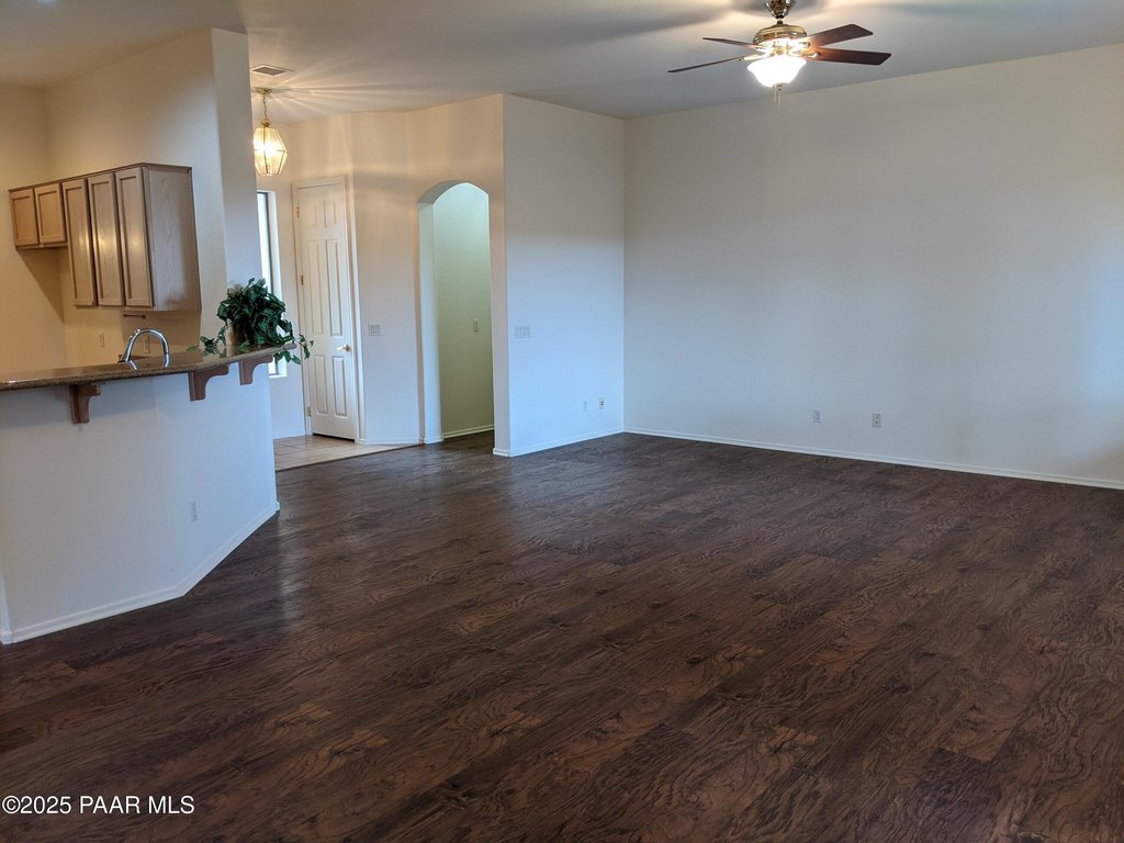 Prescott Valley, Arizona, 86314, United States, 3 Bedrooms Bedrooms, ,2 BathroomsBathrooms,Residential,Forsale,1968223