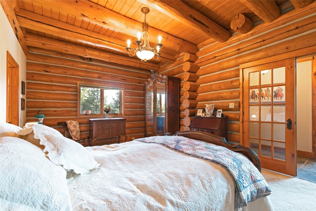 Philipsburg, Montana, 59858, United States, 3 Bedrooms Bedrooms, ,3.5 BathroomsBathrooms,Residential,Forsale,1986967