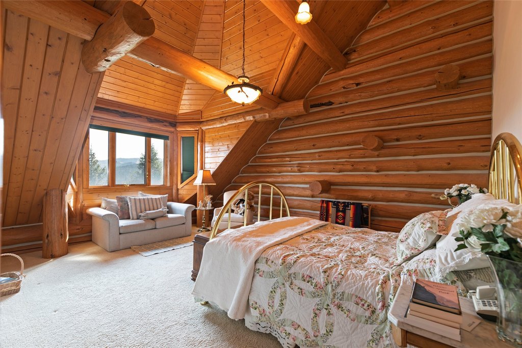 Philipsburg, Montana, 59858, United States, 3 Bedrooms Bedrooms, ,3.5 BathroomsBathrooms,Residential,Forsale,1986967