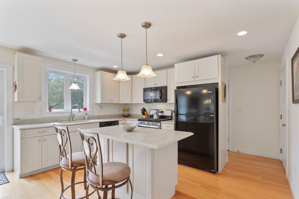 North Hampton, New Hampshire, 03862, United States, 3 Bedrooms Bedrooms, ,2.5 BathroomsBathrooms,Residential,Forsale,1952899