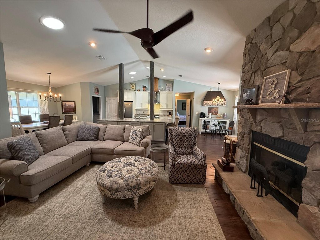 OCALA, Florida, 34482, United States, 3 Bedrooms Bedrooms, ,2 BathroomsBathrooms,Residential,Forsale,1969788