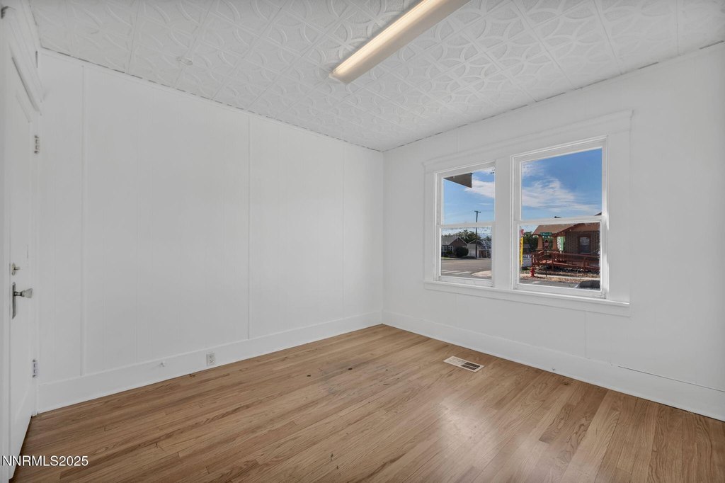 Reno, Nevada, 89502, United States, ,Residential,Forsale,1936794