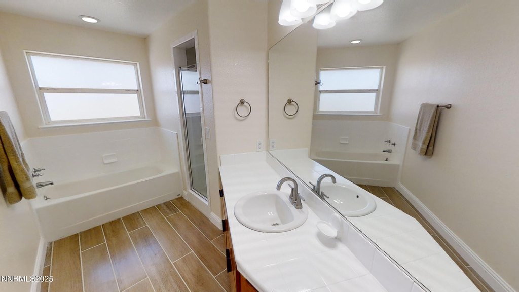Sparks, Nevada, 89434, United States, 4 Bedrooms Bedrooms, ,4 BathroomsBathrooms,Residential,Forsale,1936731
