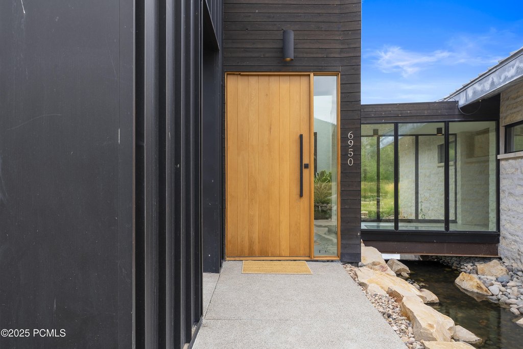 Peoa, Utah, 84061, United States, 5 Bedrooms Bedrooms, ,5.5 BathroomsBathrooms,Residential,Forsale,2004726