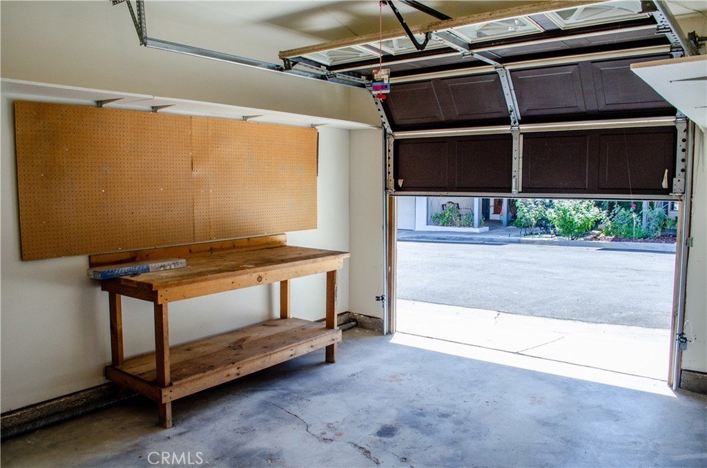 Newhall, California, 91321, United States, 2 Bedrooms Bedrooms, ,2 BathroomsBathrooms,Residential,Forsale,1946034