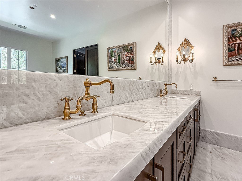 Agoura Hills, California, 91301, United States, 7 Bedrooms Bedrooms, ,7.5 BathroomsBathrooms,Residential,Forsale,2004531