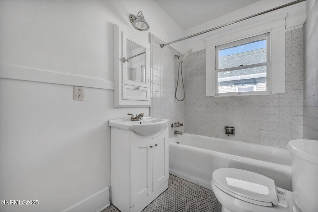 Reno, Nevada, 89502, United States, ,Residential,Forsale,1936794