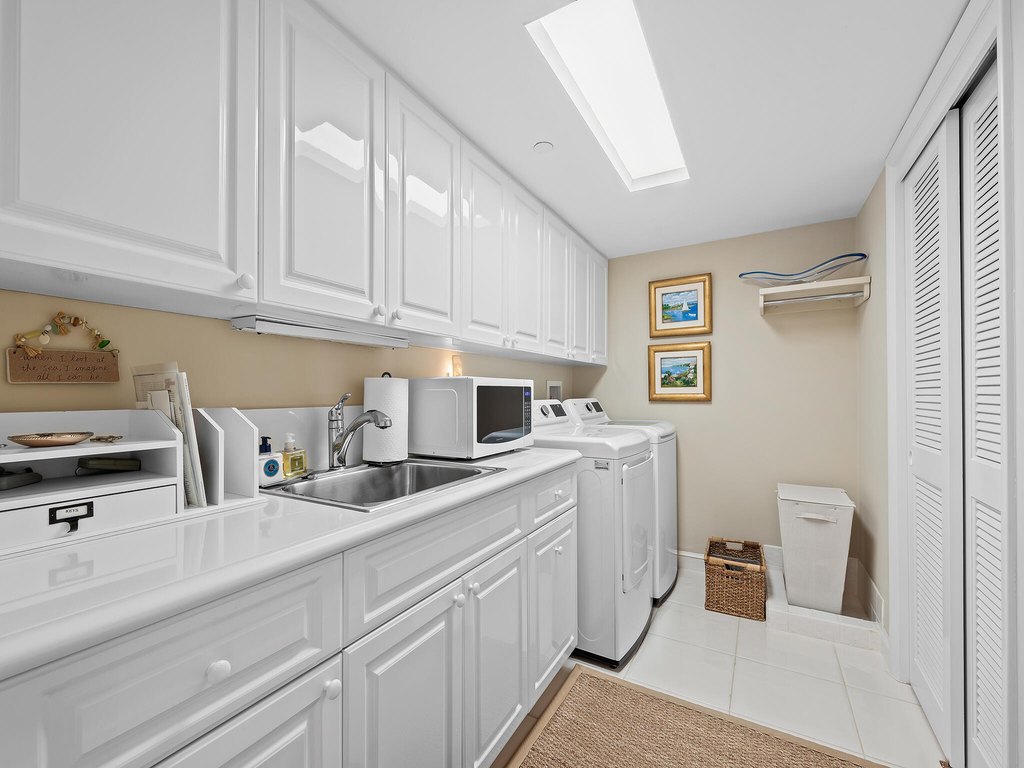 Highland Beach, Florida, 33487, United States, 3 Bedrooms Bedrooms, ,3 BathroomsBathrooms,Residential,Forsale,1929751