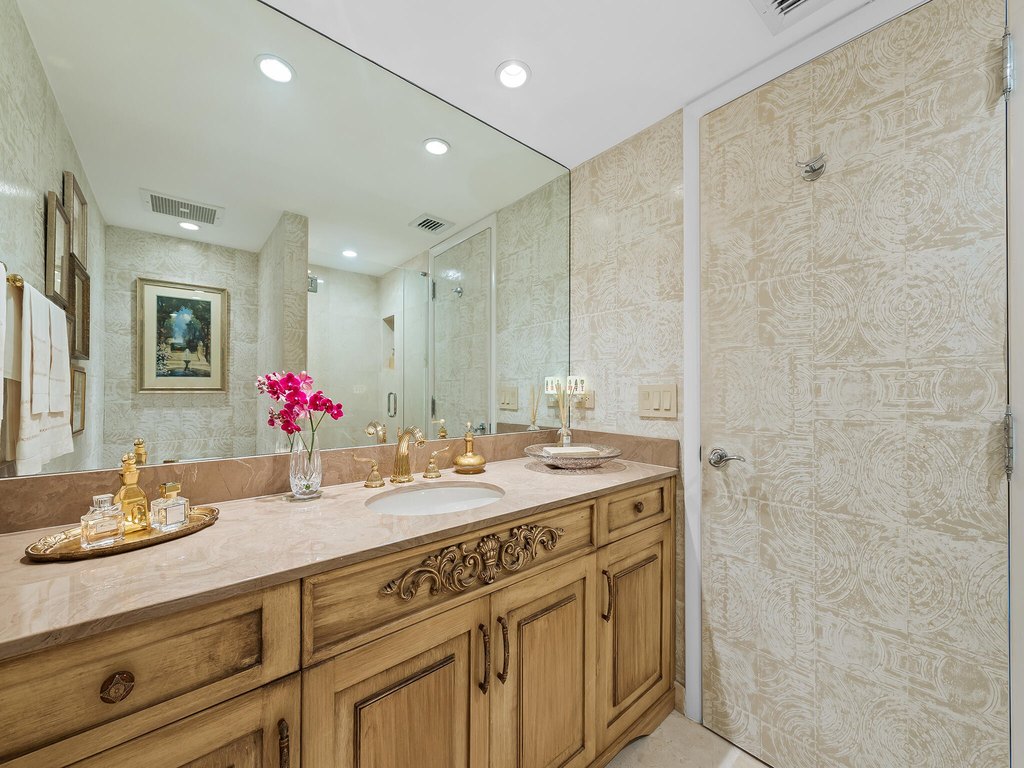 Highland Beach, Florida, 33487, United States, 3 Bedrooms Bedrooms, ,3 BathroomsBathrooms,Residential,Forsale,1929751