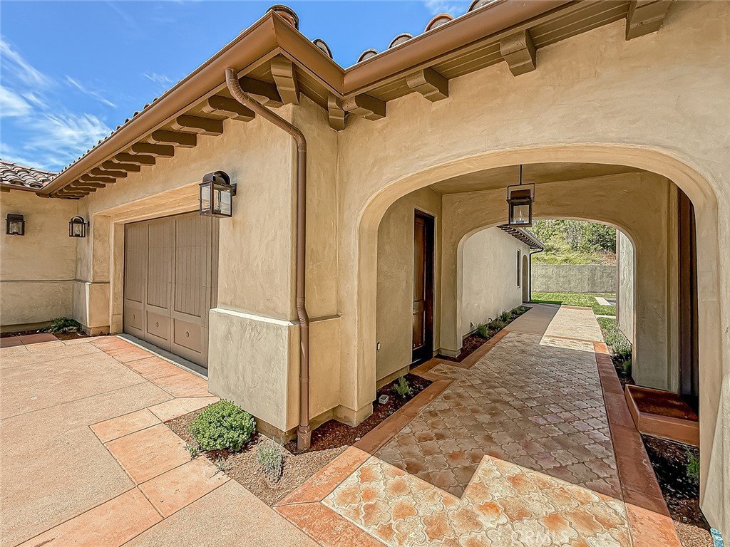 Agoura Hills, California, 91301, United States, 7 Bedrooms Bedrooms, ,7.5 BathroomsBathrooms,Residential,Forsale,2004531