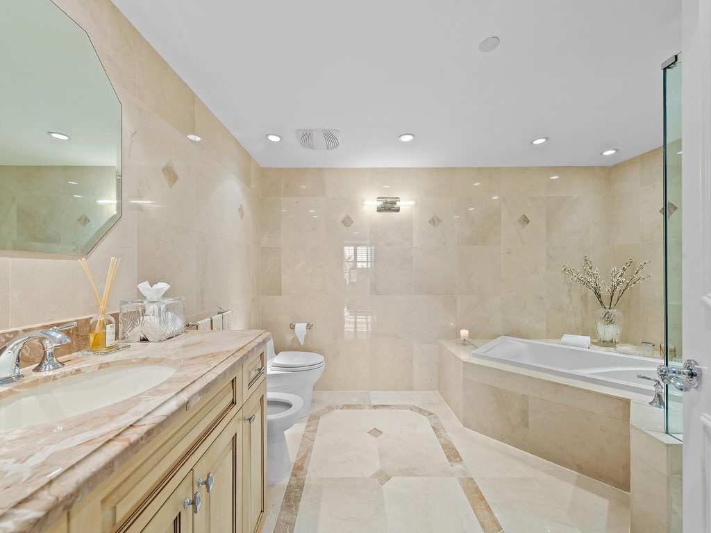 Highland Beach, Florida, 33487, United States, 3 Bedrooms Bedrooms, ,3 BathroomsBathrooms,Residential,Forsale,1929751