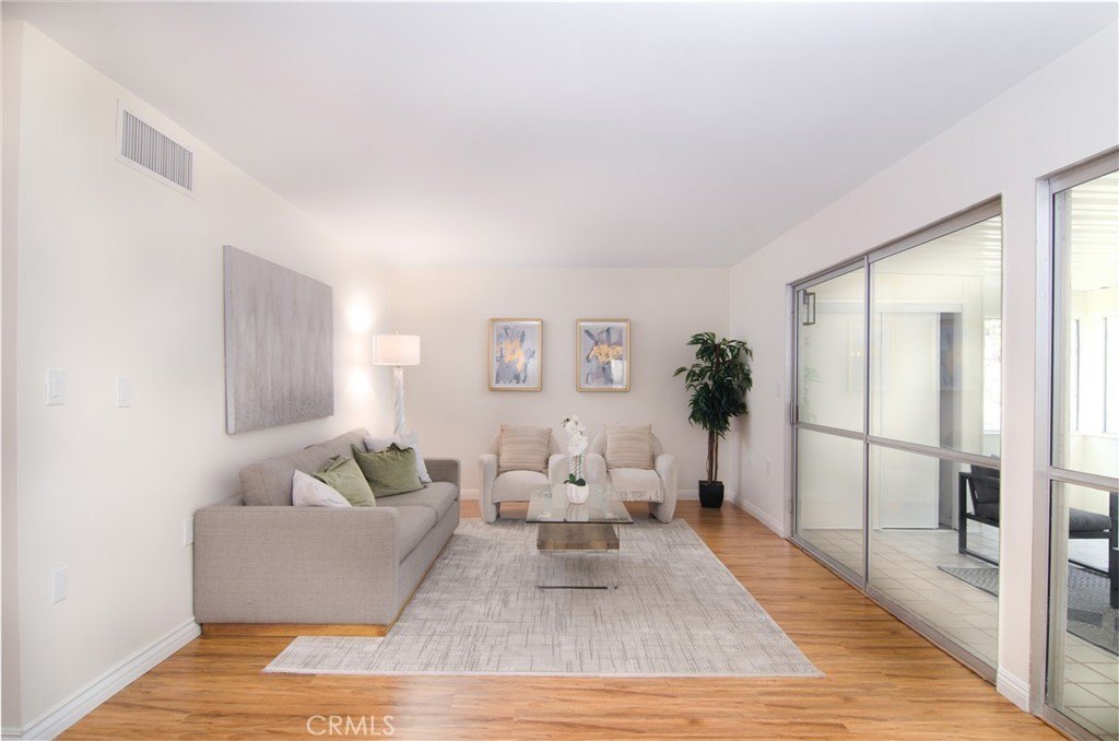 Newhall, California, 91321, United States, 2 Bedrooms Bedrooms, ,2 BathroomsBathrooms,Residential,Forsale,1946034