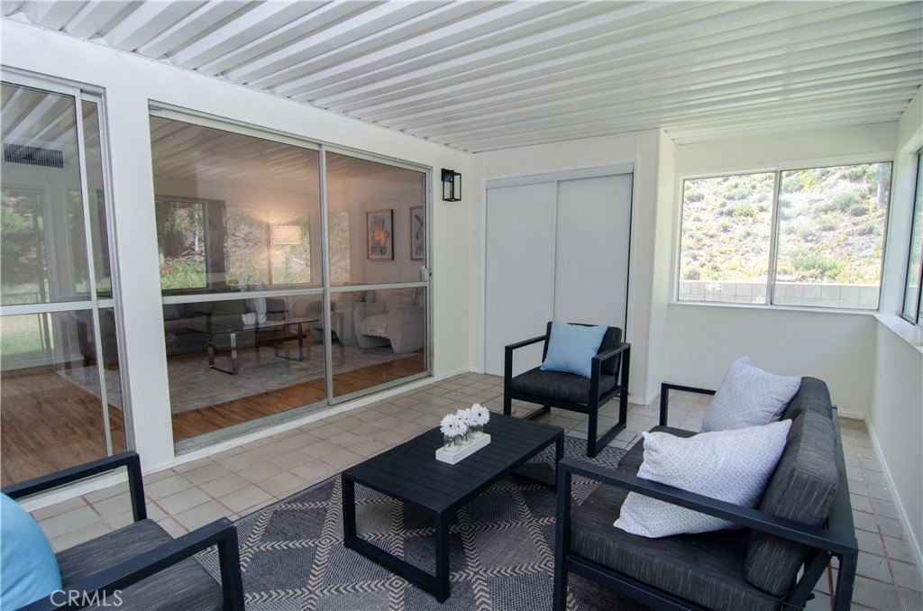 Newhall, California, 91321, United States, 2 Bedrooms Bedrooms, ,2 BathroomsBathrooms,Residential,Forsale,1946034