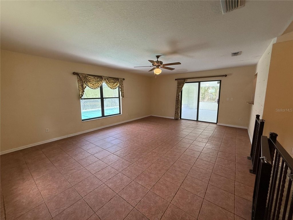 REDDICK, Florida, 32686, United States, 3 Bedrooms Bedrooms, ,2 BathroomsBathrooms,Residential,Forsale,1969787