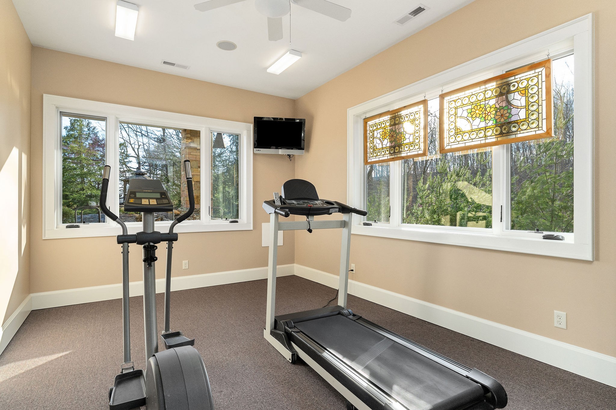 Sparta, Tennessee, 38583, United States, 3 Bedrooms Bedrooms, ,3.5 BathroomsBathrooms,Residential,Forsale,1968516