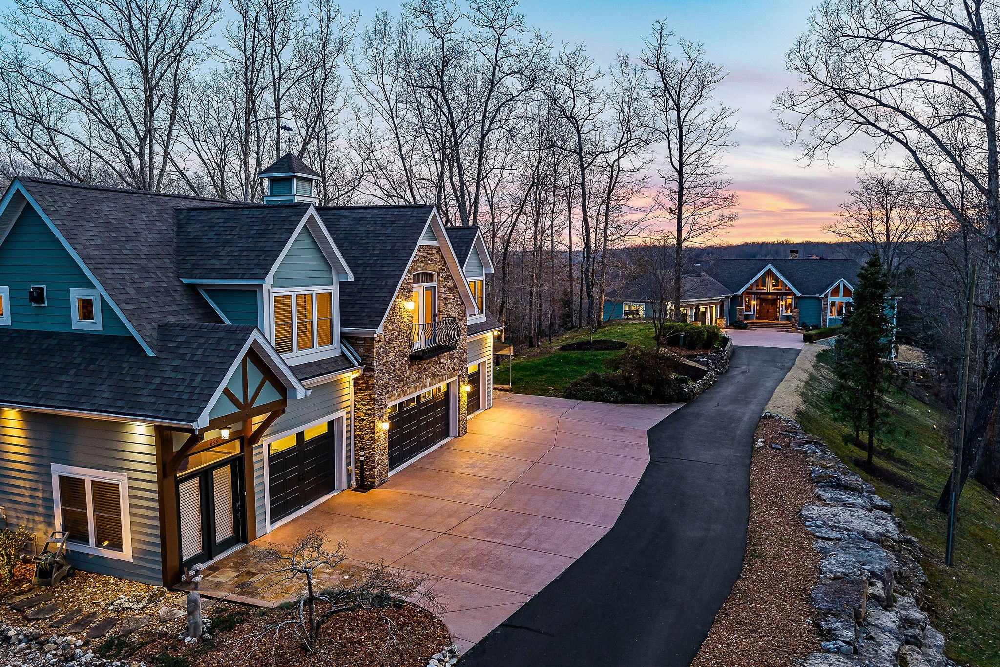 Sparta, Tennessee, 38583, United States, 3 Bedrooms Bedrooms, ,3.5 BathroomsBathrooms,Residential,Forsale,1968516