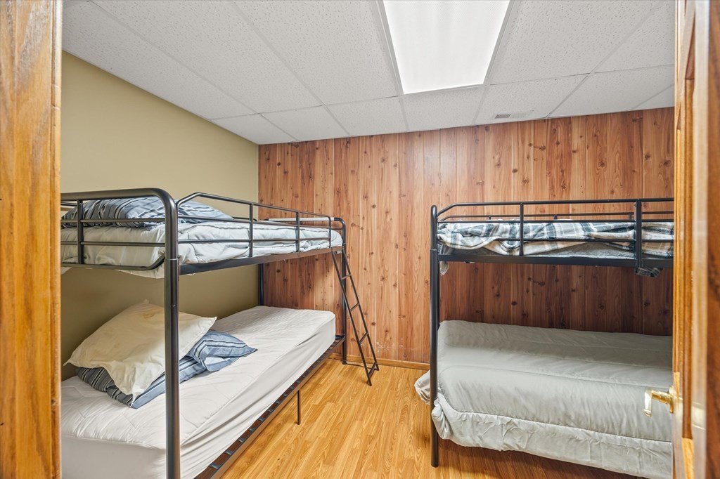 Byrdstown, Tennessee, 38549, United States, 5 Bedrooms Bedrooms, ,4 BathroomsBathrooms,Residential,Forsale,1952666