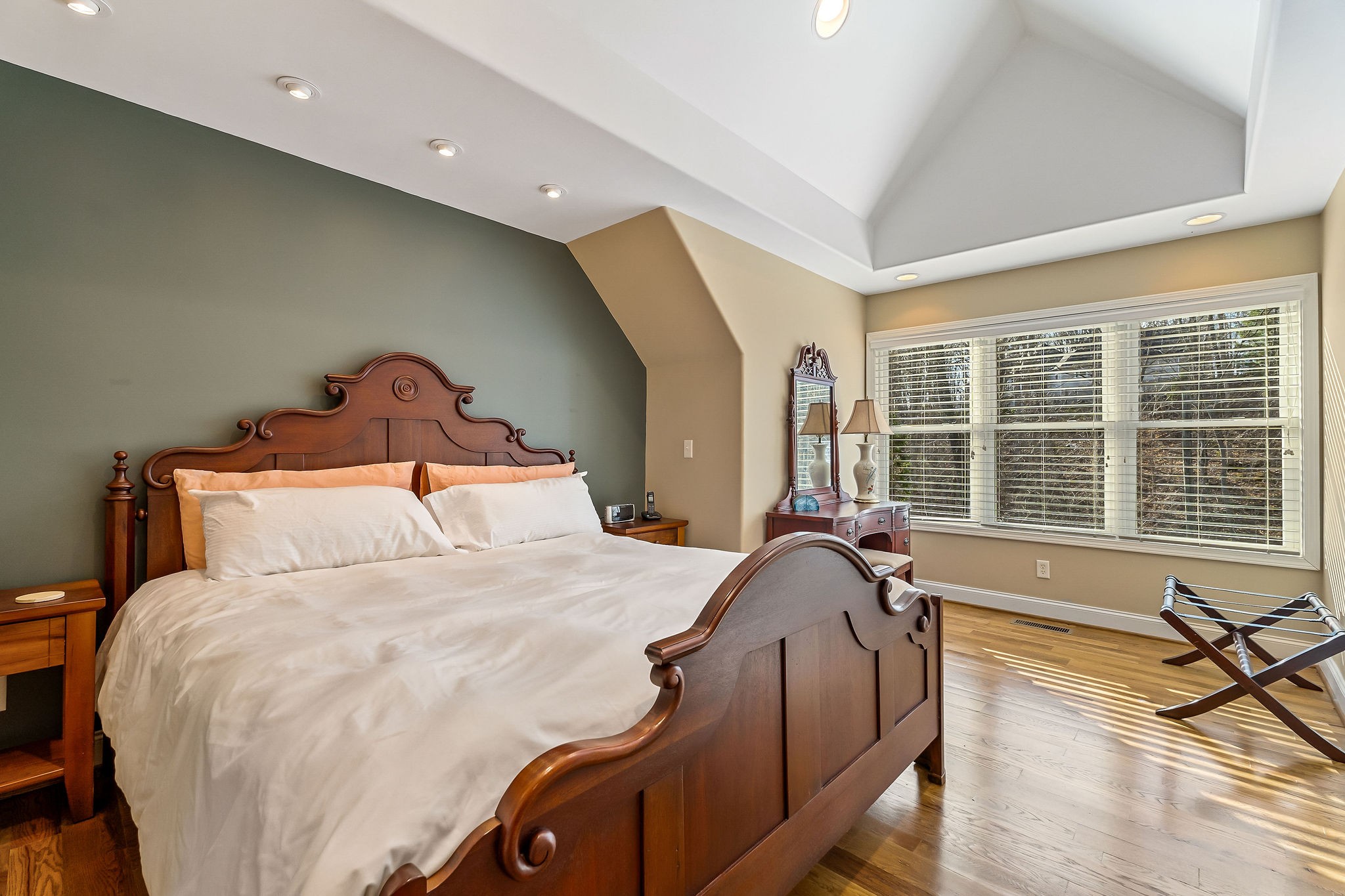 Sparta, Tennessee, 38583, United States, 3 Bedrooms Bedrooms, ,3.5 BathroomsBathrooms,Residential,Forsale,1968516