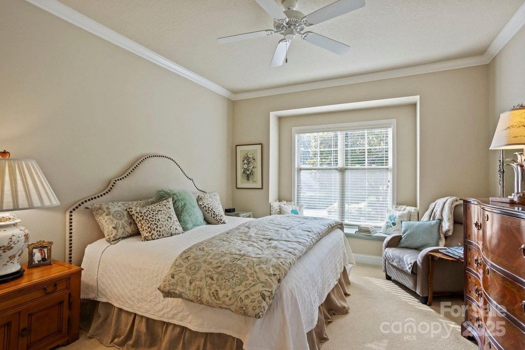 Hendersonville, North Carolina, 28791, United States, 2 Bedrooms Bedrooms, ,2.5 BathroomsBathrooms,Residential,Forsale,1960280 Hendersonville, North Carolina, 28791, United States, 2 Bedrooms Bedrooms, ,2.5 BathroomsBathrooms,Residential,Forsale,1960280