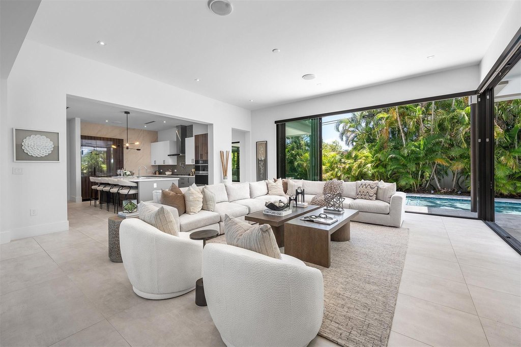 Fort Lauderdale, Florida, 33305, United States, 5 Bedrooms Bedrooms, ,6.5 BathroomsBathrooms,Residential,Forsale,1968296