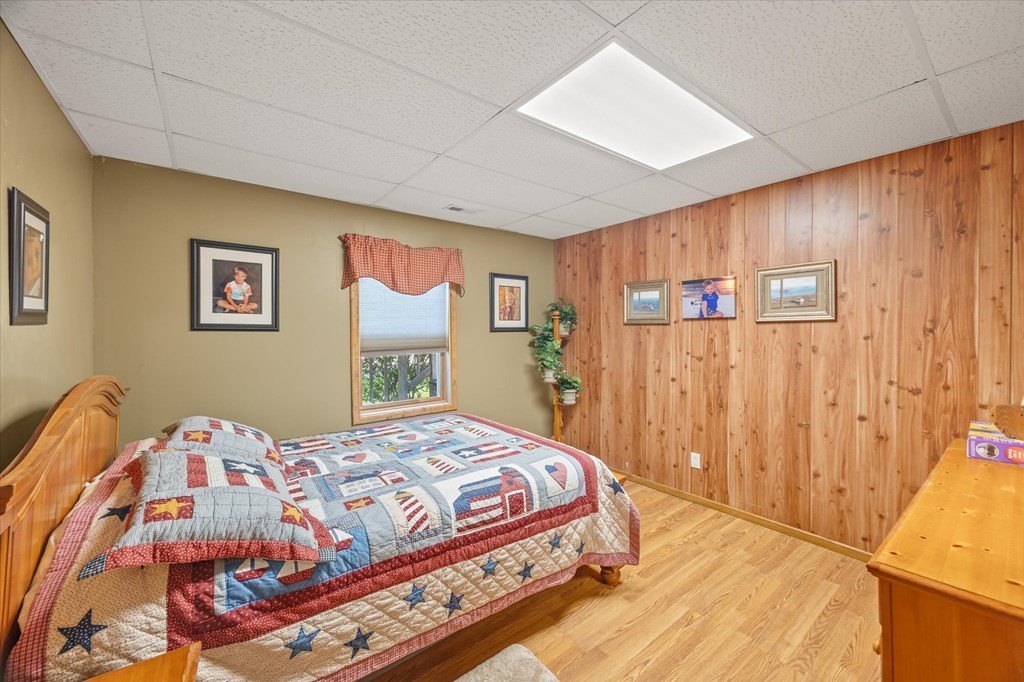 Byrdstown, Tennessee, 38549, United States, 5 Bedrooms Bedrooms, ,4 BathroomsBathrooms,Residential,Forsale,1952666