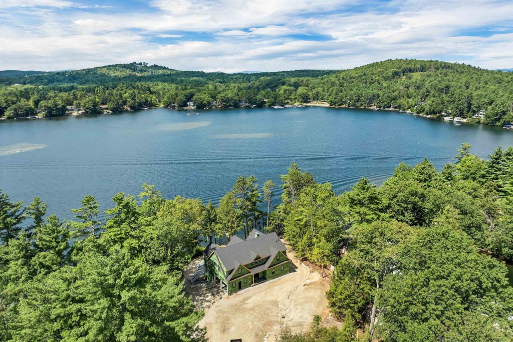 Meredith, New Hampshire, 03253, United States, 6 Bedrooms Bedrooms, ,6.5 BathroomsBathrooms,Residential,Forsale,1893919