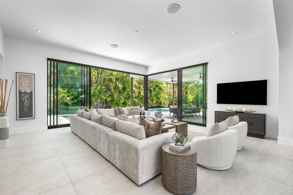 Fort Lauderdale, Florida, 33305, United States, 5 Bedrooms Bedrooms, ,6.5 BathroomsBathrooms,Residential,Forsale,1968296