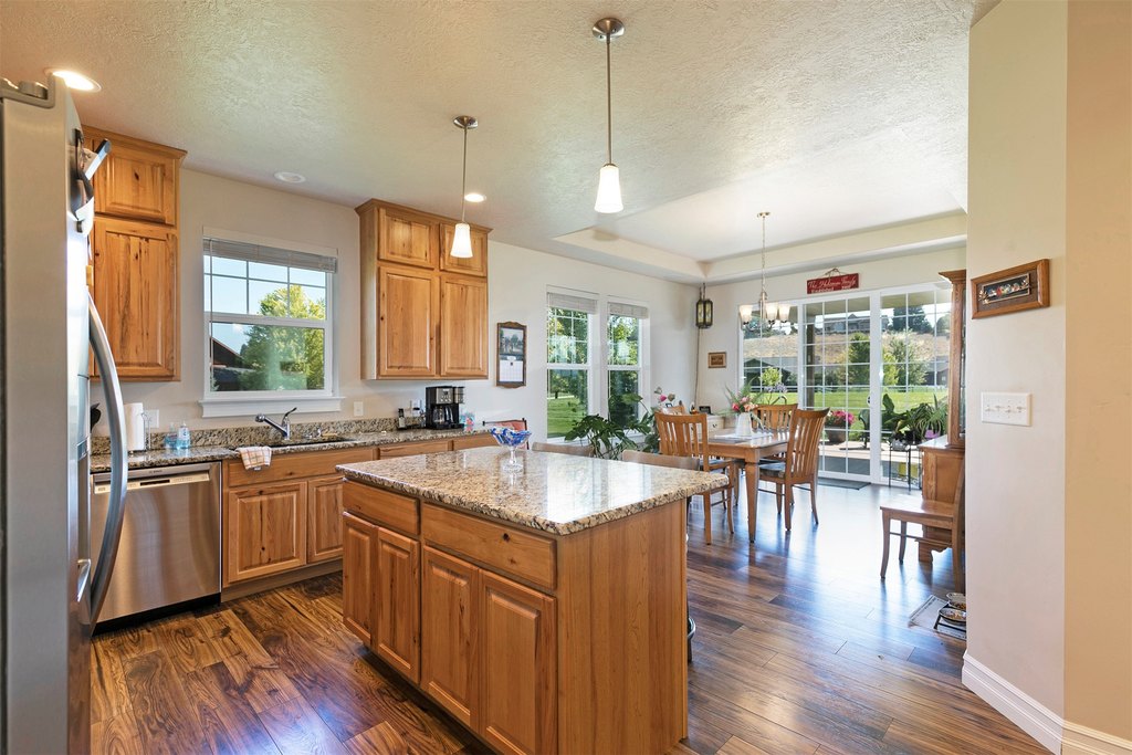 Hamilton, Montana, 59840, United States, 3 Bedrooms Bedrooms, ,2 BathroomsBathrooms,Residential,Forsale,1944305