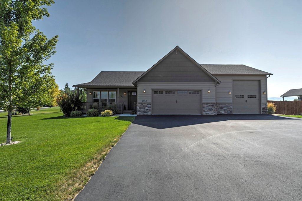 Hamilton, Montana, 59840, United States, 3 Bedrooms Bedrooms, ,2 BathroomsBathrooms,Residential,Forsale,1944305