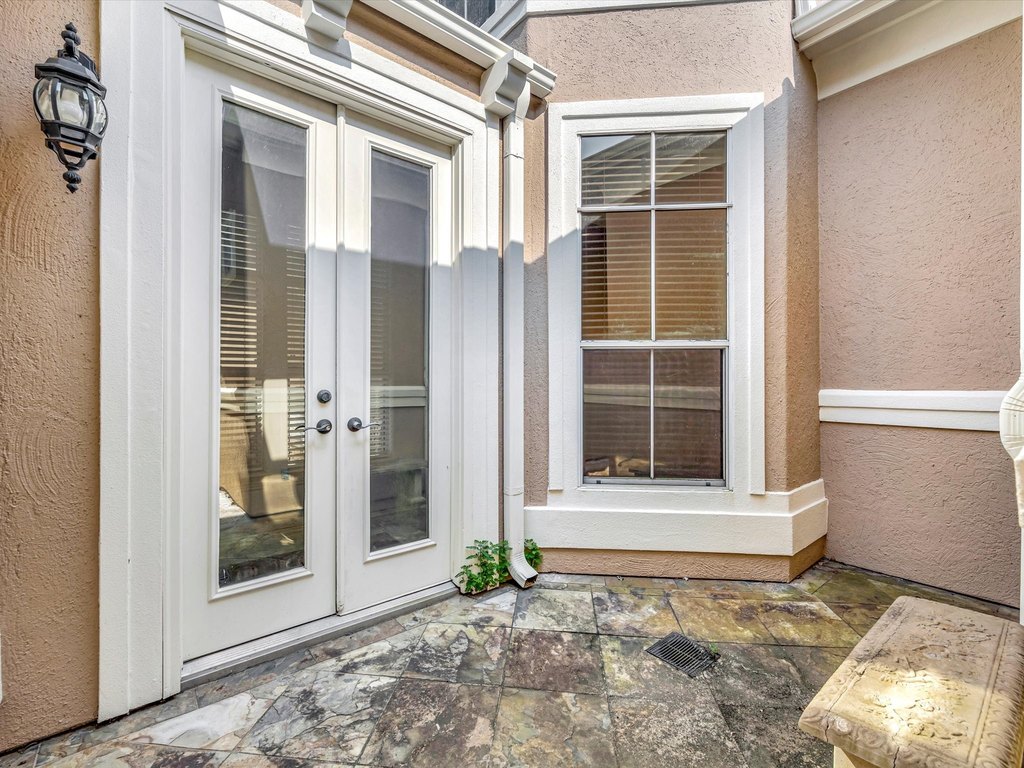 Seabrook, Texas, 77586, United States, 5 Bedrooms Bedrooms, ,5.5 BathroomsBathrooms,Residential,Forsale,1954134