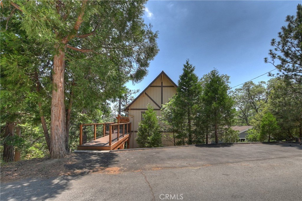 Lake Arrowhead, California, 92352, United States, 3 Bedrooms Bedrooms, ,1.5 BathroomsBathrooms,Residential,Forsale,1953296