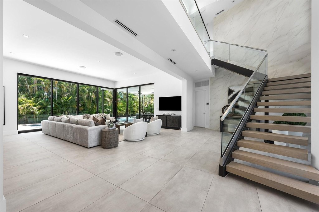 Fort Lauderdale, Florida, 33305, United States, 5 Bedrooms Bedrooms, ,6.5 BathroomsBathrooms,Residential,Forsale,1968296