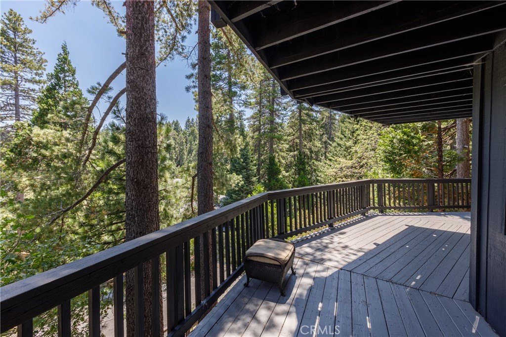 Lake Arrowhead, California, 92352, United States, 3 Bedrooms Bedrooms, ,3 BathroomsBathrooms,Residential,Forsale,1953305