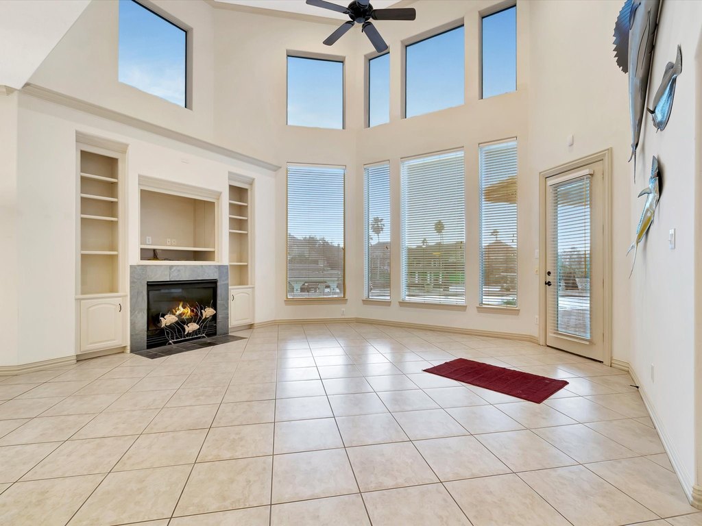 Seabrook, Texas, 77586, United States, 5 Bedrooms Bedrooms, ,5.5 BathroomsBathrooms,Residential,Forsale,1954134