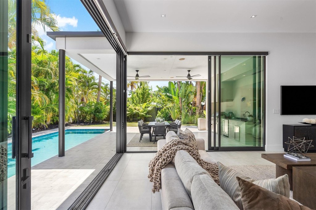 Fort Lauderdale, Florida, 33305, United States, 5 Bedrooms Bedrooms, ,6.5 BathroomsBathrooms,Residential,Forsale,1968296