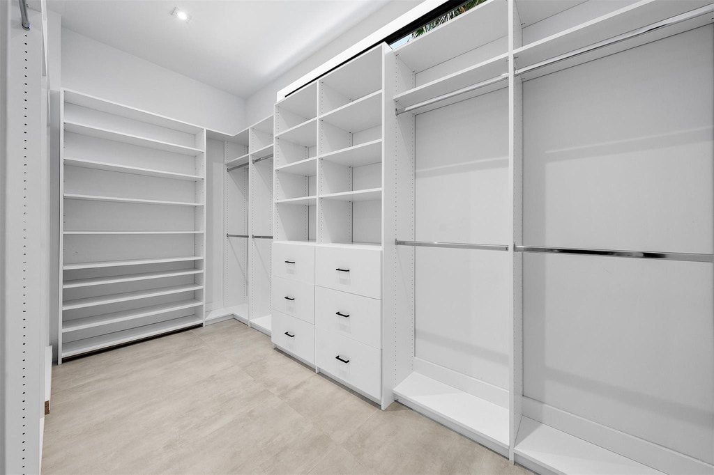 Fort Lauderdale, Florida, 33305, United States, 5 Bedrooms Bedrooms, ,6.5 BathroomsBathrooms,Residential,Forsale,1968296